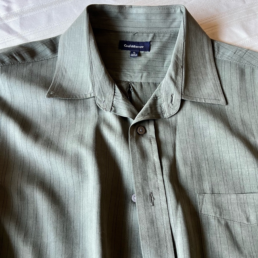 Men’s long sleeve button down, barely worn.